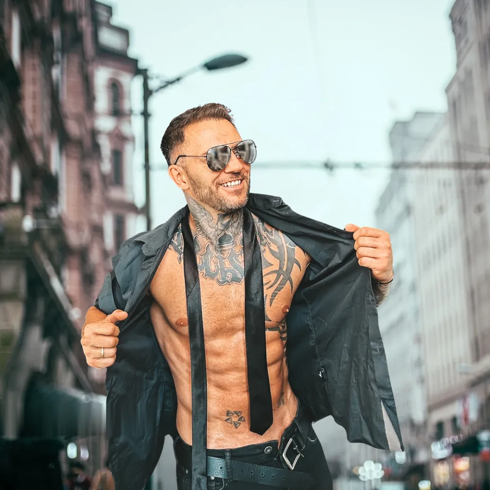 Calvin Flames als Polizist